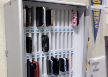 북텍사스 학교들, ‘폰 락커’ 도입 … 학생들의 휴대폰 사용 습관 개선